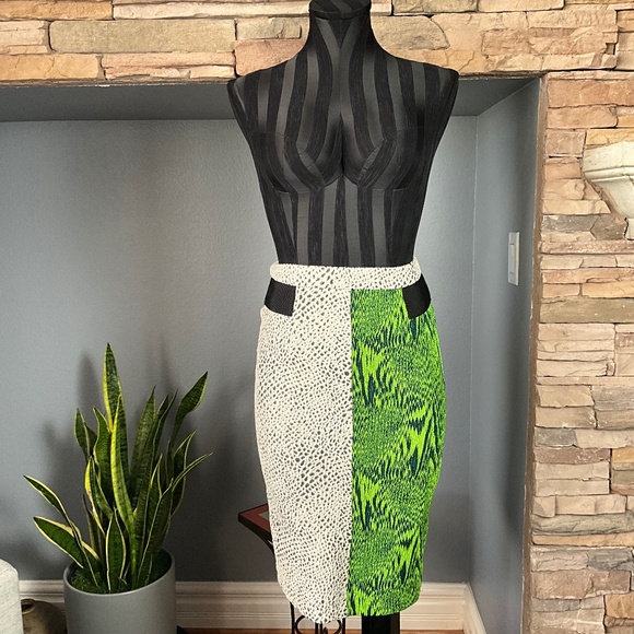 Avelon Stretch Jungle Snakeskin Print Pencil Skirt Vibrant Maximalist Green EU34 - Picture 1 of 8
